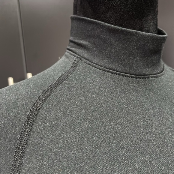Reebok Compression Turtleneck,long sleeve,tight fit,warm,stretch,base layer,logo - Picture 2 of 9